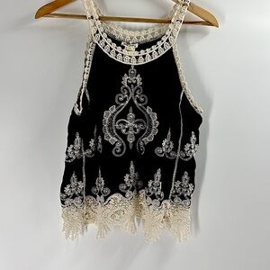 Black and white lace embroidered top lace hem dramatic romantic